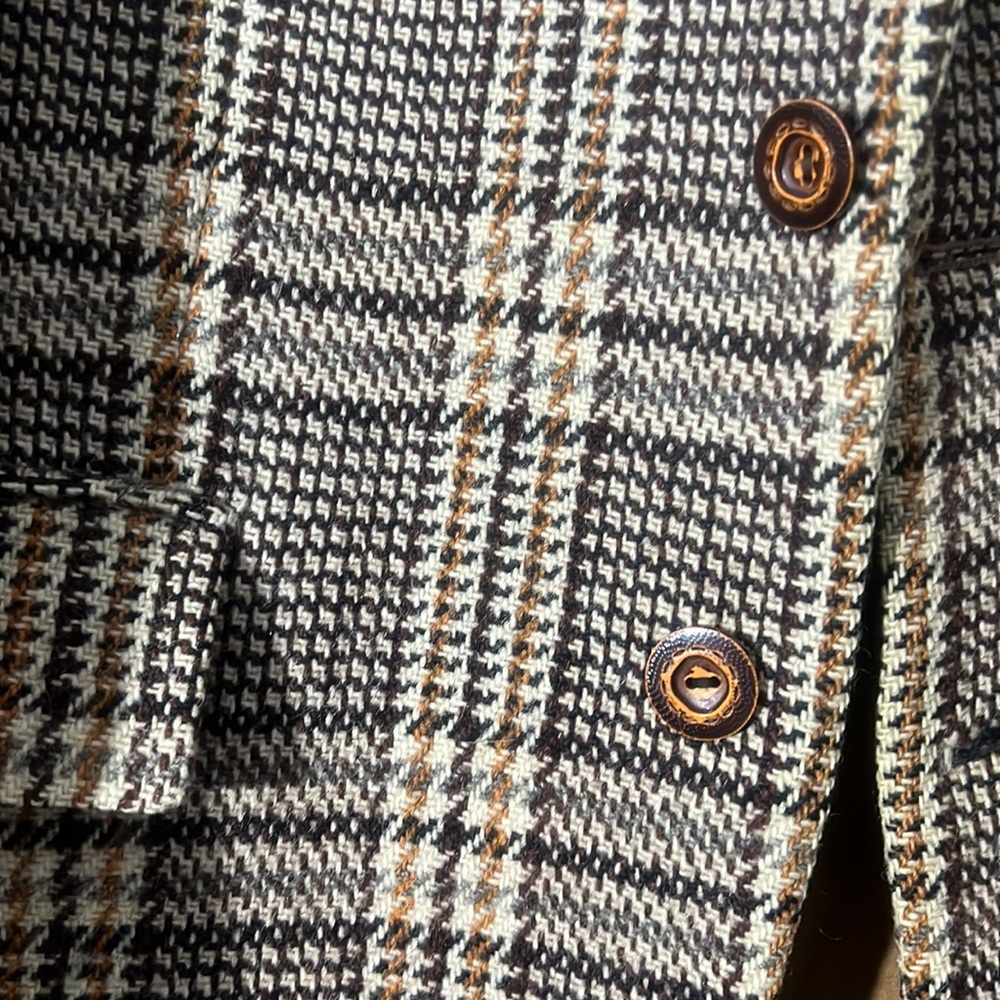 Mens pure Scottish Wool Hand Woven Tweed Jacket. - Picture 2 of 9
